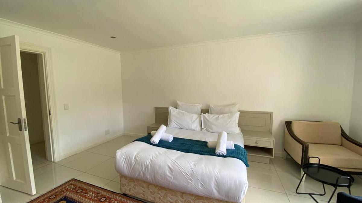 2 Bedroom Moroccan Hide Away *