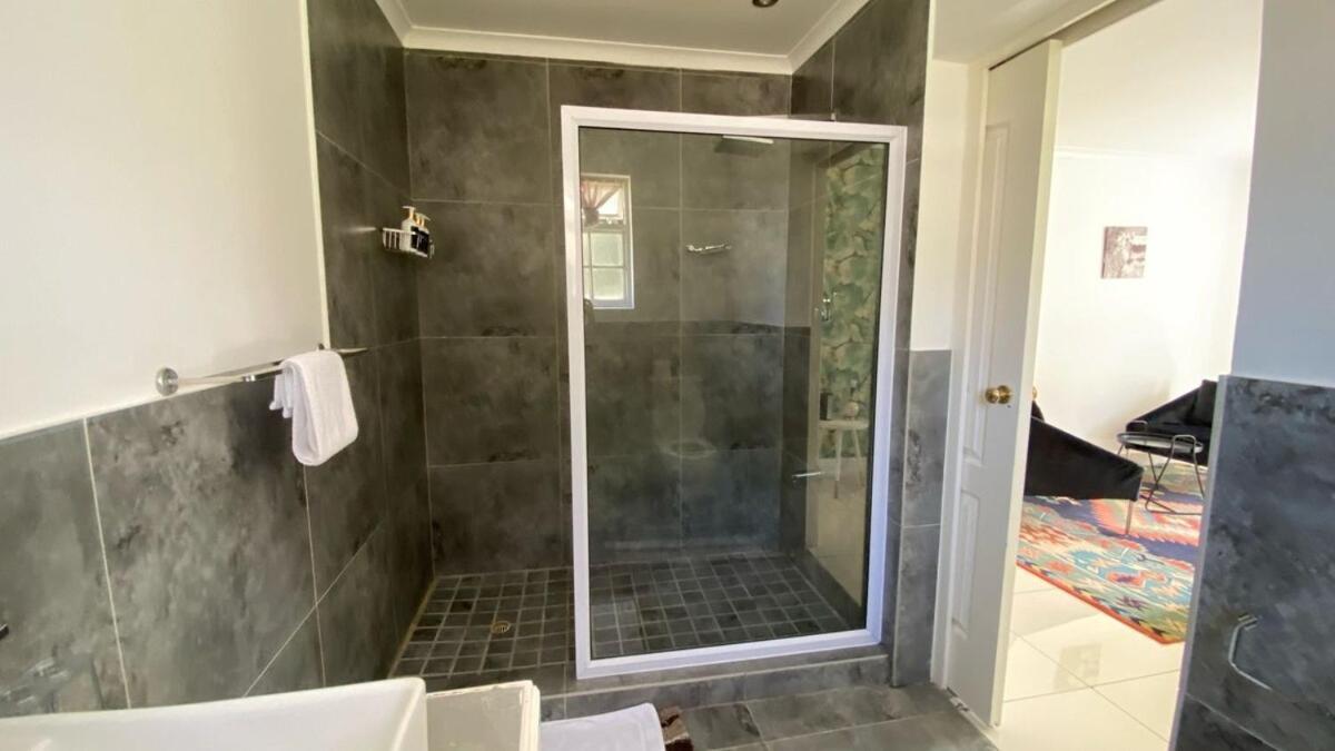 2 Bedroom Moroccan Hide Away Apartment *